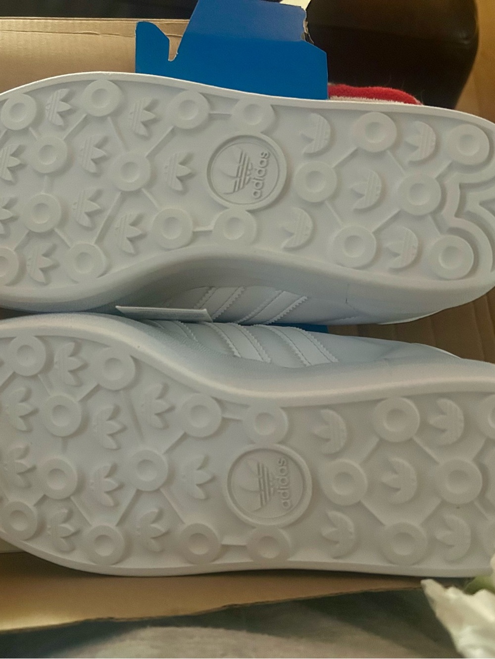 NIB Women’s size 9.5 Adidas Gazelle Bold. - Picture 3 of 6